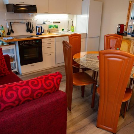Gemuetliche Wohnung Mit Terasse Und Feuerstelle Lengnau Buitenkant foto