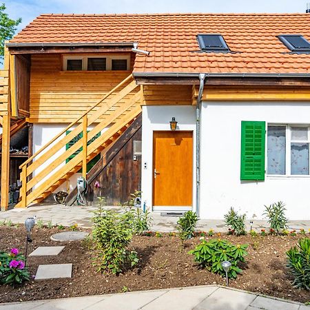 Gemuetliche Wohnung Mit Terasse Und Feuerstelle Lengnau Buitenkant foto
