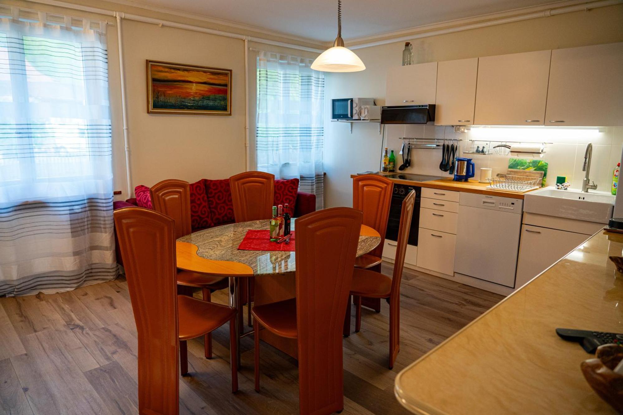 Gemuetliche Wohnung Mit Terasse Und Feuerstelle Lengnau Buitenkant foto