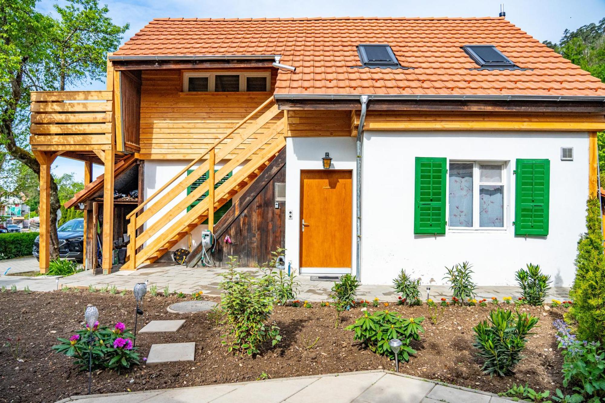 Gemuetliche Wohnung Mit Terasse Und Feuerstelle Lengnau Buitenkant foto